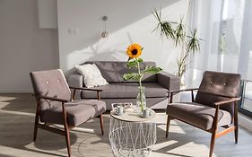 Sunny Mokotow - Apartment Near The Metro